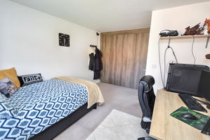 Photo 25- click for photo gallery